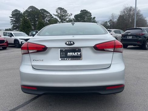 Used 2017 Kia Forte LX image 4