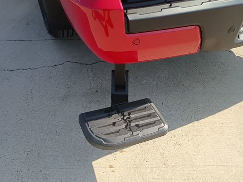 New 2026 Nissan Frontier SV w/ Tow Package image 7