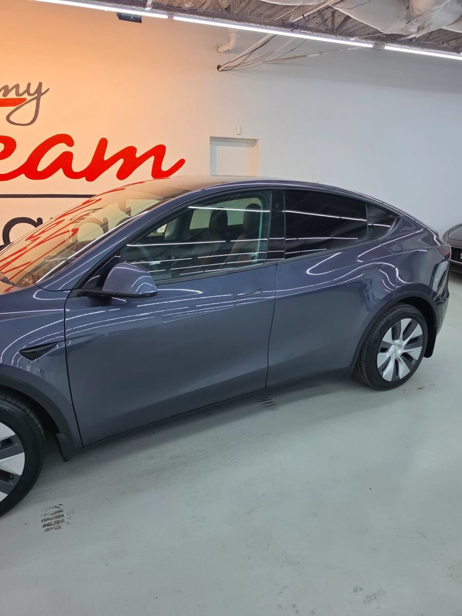 Used 2021 Tesla Model Y Long Range AWD/4WD image 3