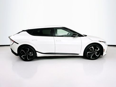 Used 2023 Kia EV6 GT-Line image 10