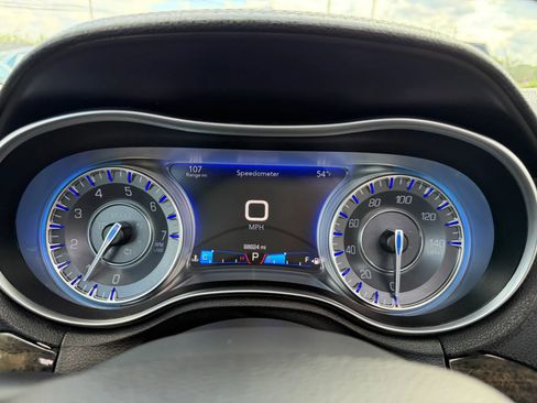 Used 2015 Chrysler 300 C w/ Light Group AWD/4WD image 29