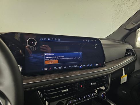 New 2026 Chevrolet Suburban Premier w/ Sun And Tow Package image 28