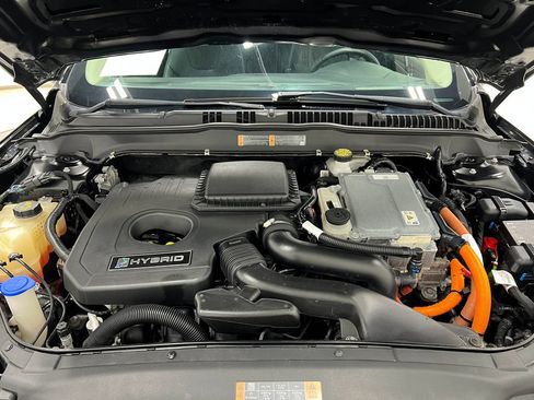 Used 2019 Ford Fusion Titanium FWD image 29
