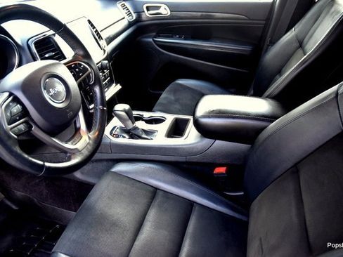 Used 2019 Jeep Grand Cherokee Altitude image 8