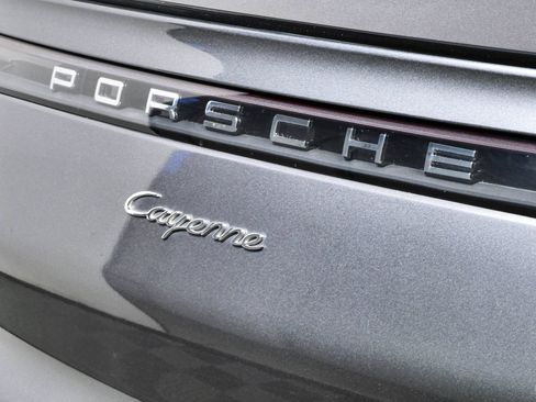 Certified 2022 Porsche Cayenne Coupe AWD/4WD image 38