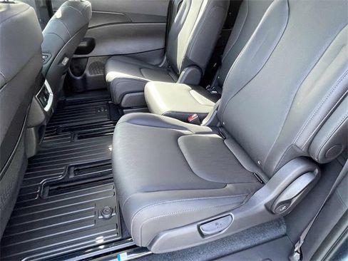 New 2026 Kia Carnival SX w/ SX Dark Edition Package image 19