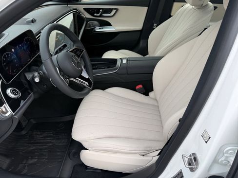 New 2026 Mercedes-Benz E 350 4MATIC Sedan image 10