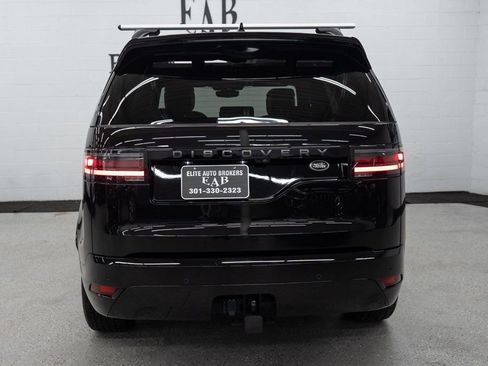 Used 2023 Land Rover Discovery S R-Dynamic image 4