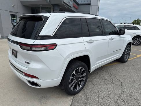 Used 2022 Jeep Grand Cherokee Overland AWD/4WD image 5