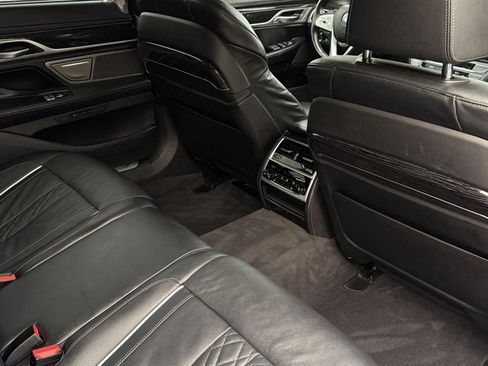 Used 2022 BMW 740i xDrive w/ Premium Package AWD/4WD image 38