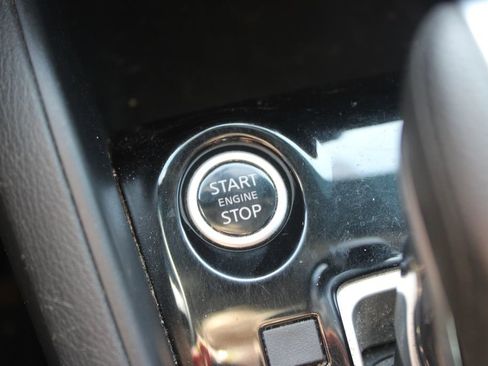 Used 2021 Nissan Kicks S image 22