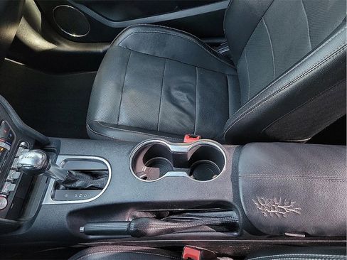 Used 2020 Ford Mustang Premium image 20