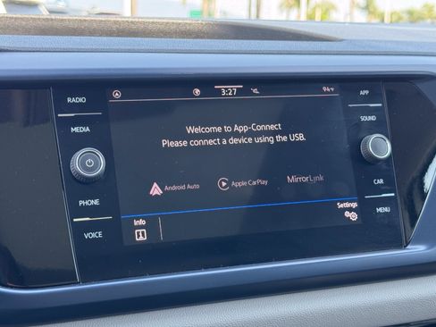 Certified 2023 Volkswagen Taos SE w/ Panoramic Sunroof Package FWD image 25