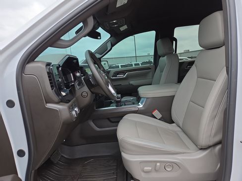 Used 2024 GMC Sierra 1500 SLT w/ SLT Premium Plus Package AWD/4WD image 10