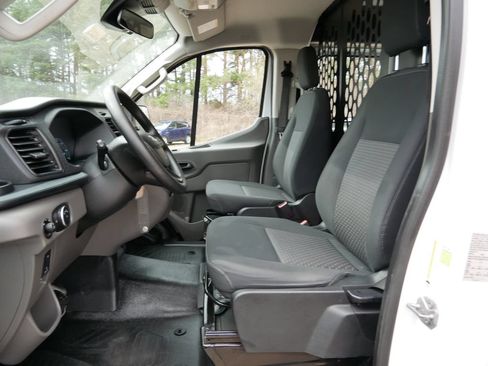 Certified 2025 Ford Transit 250 Low Roof w/ Exterior Upgrade Package RWD image 11