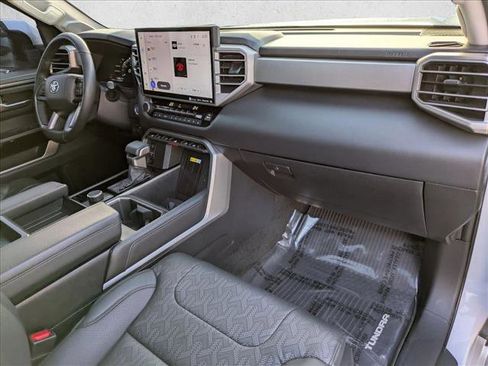 Used 2022 Toyota Tundra Limited image 22