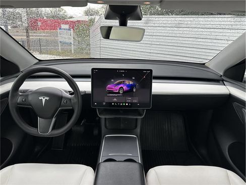 Used 2023 Tesla Model Y Long Range AWD/4WD image 19