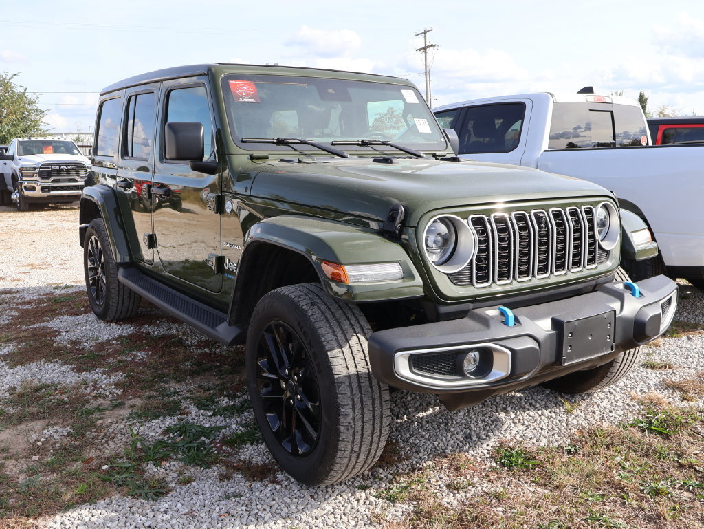Used 2024 Jeep Wrangler Unlimited Sahara w/ Technology Group AWD/4WD image 10