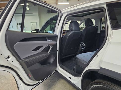 New 2026 Volkswagen Tiguan SE image 15