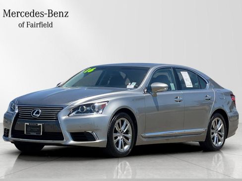 Used 2016 Lexus LS 460 w/ Comfort Package RWD image 1