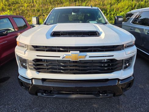 Used 2026 Chevrolet Silverado 2500 Custom w/ Custom Value Package AWD/4WD image 2