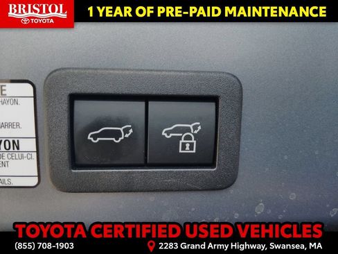 Certified 2023 Toyota Corolla Cross XLE w/ Convenience Package AWD/4WD image 32