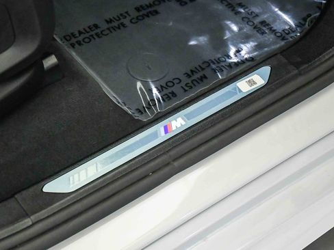 Used 2026 BMW X5 sDrive40i w/ M Sport Package image 17