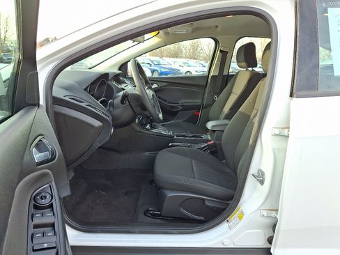 Used 2016 Ford Focus SE image 14