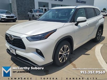 Used 2021 Toyota Highlander XLE
