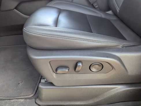 Certified 2025 Chevrolet Suburban Z71 image 27