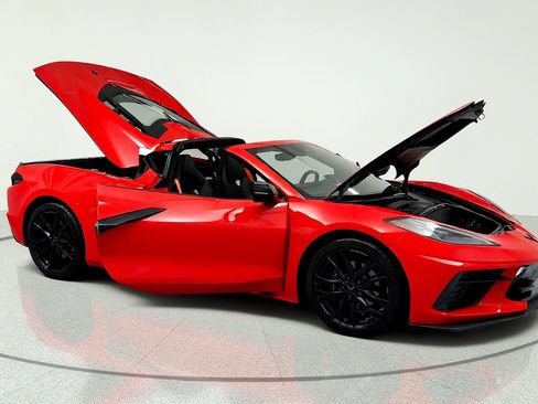 Used 2025 Chevrolet Corvette Stingray Premium Cpe w/ Stealth Interior Trim Package RWD image 14