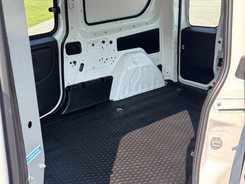 Used 2017 RAM ProMaster City Tradesman w/ Rear Back-up Camera Group FWD image 12