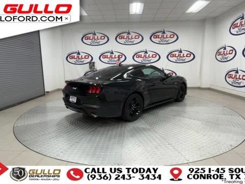 Used 2025 Ford Mustang GT RWD image 8