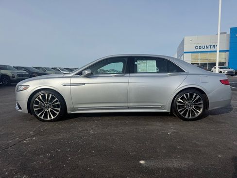 Used 2017 Lincoln Continental Reserve w/ Luxury Package image 3