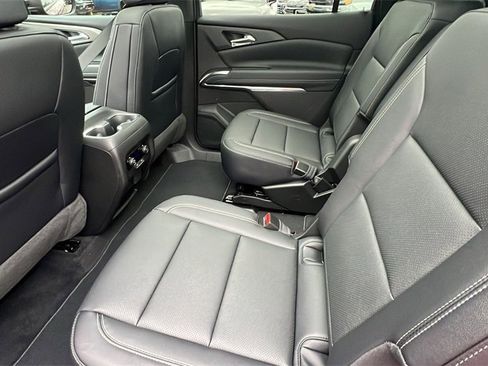 New 2026 Chevrolet Traverse LT w/ Sun and Wheel Package image 18