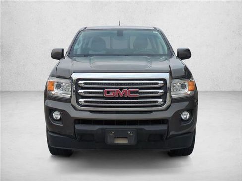 Used 2019 GMC Canyon SLE w/ SLE Convenience Package image 2