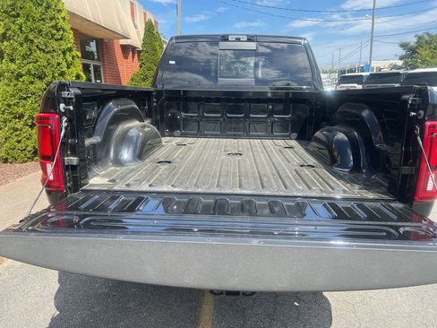 New 2026 RAM 2500 Laramie AWD/4WD image 14