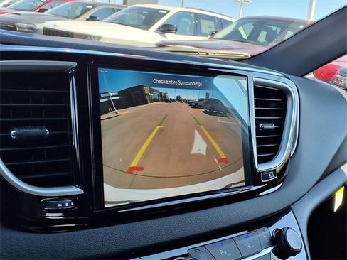 New 2026 Chrysler Voyager LX image 12