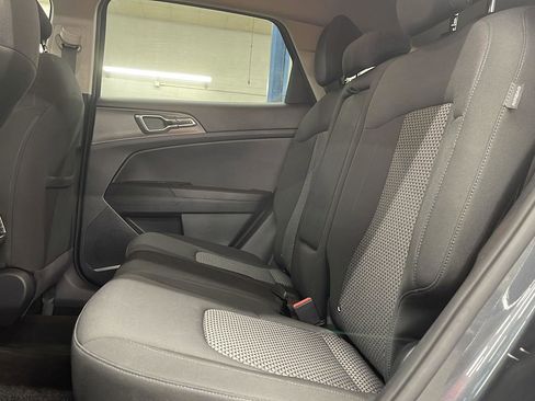 Used 2024 Kia Sportage LX image 8