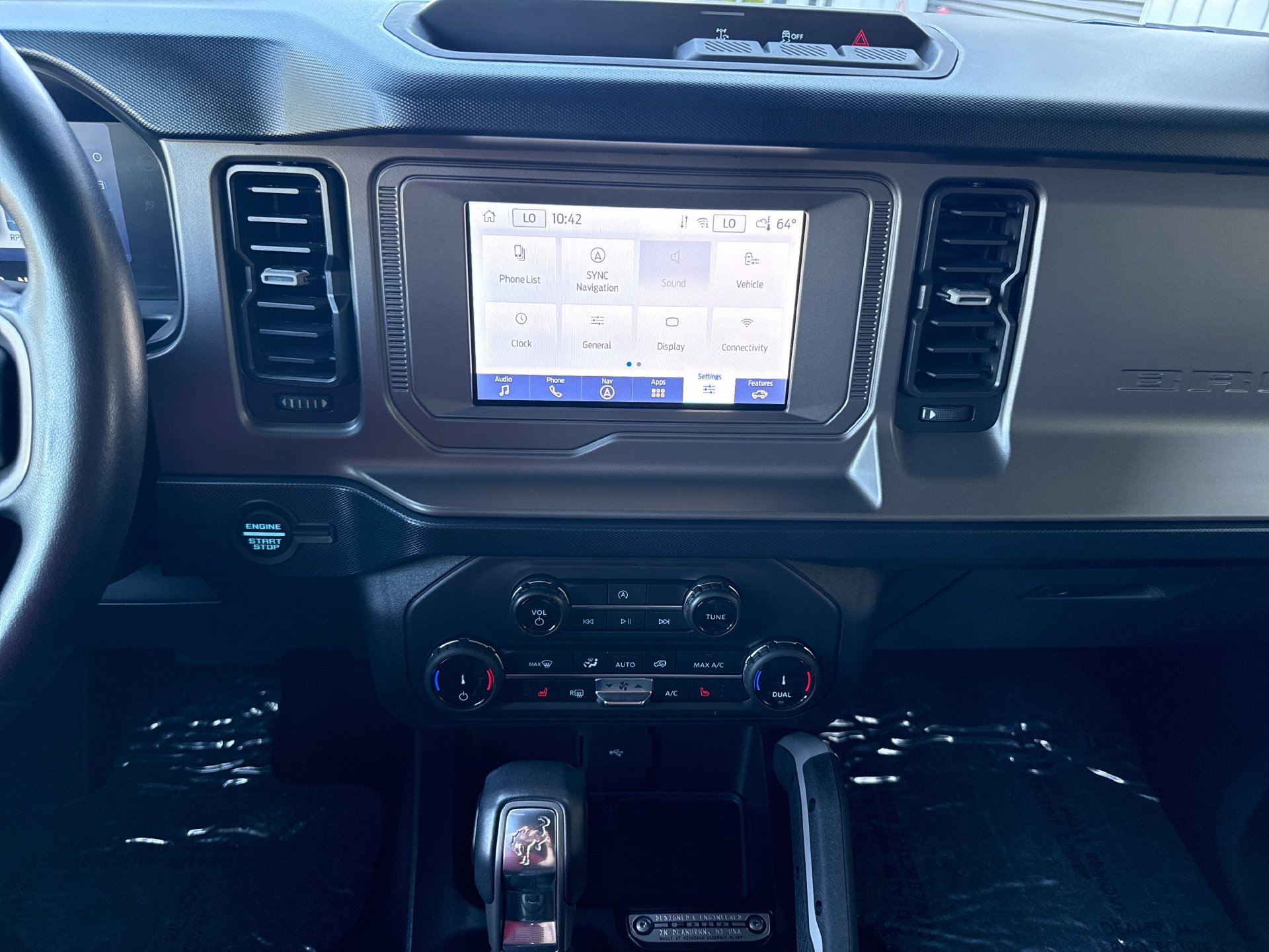 Used 2022 Ford Bronco Outer Banks AWD/4WD image 12