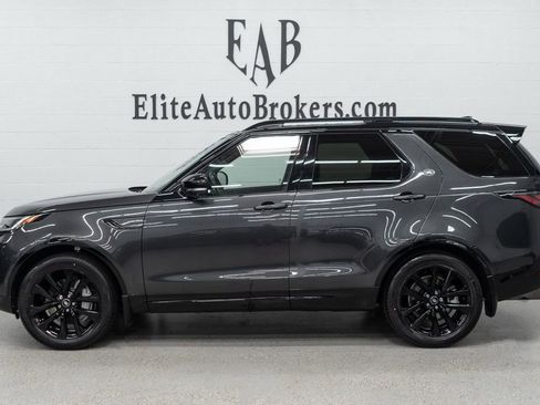 Used 2023 Land Rover Discovery S R-Dynamic image 2