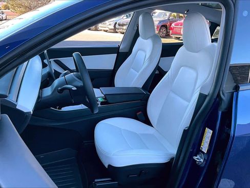 Used 2020 Tesla Model Y Long Range image 6