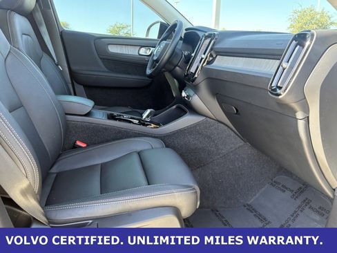 Certified 2025 Volvo XC40 B5 Plus image 32