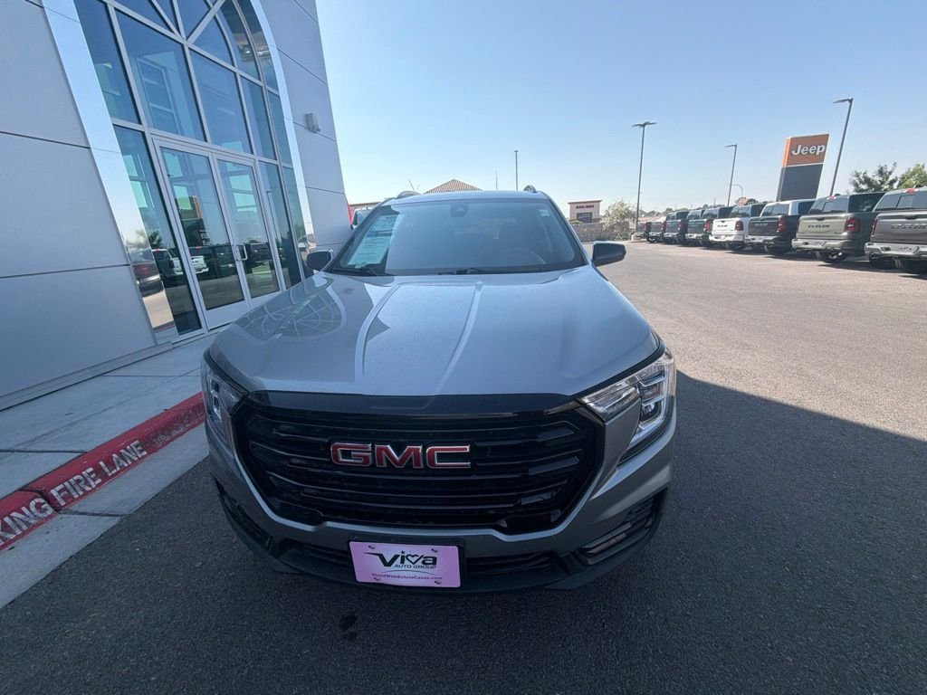 Used 2023 GMC Terrain SLE w/ Elevation Edition FWD image 27