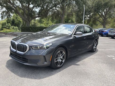 Used 2026 BMW 530i RWD image 8