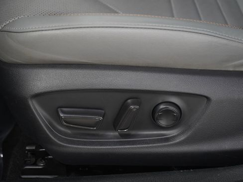 Used 2019 Toyota Avalon XSE w/ All Weather Liner Package FWD image 22