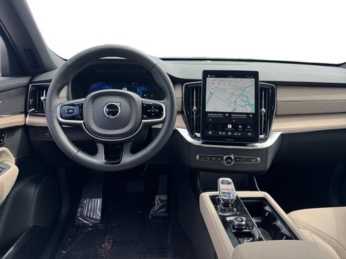 Certified 2025 Volvo XC90 B5 Core AWD/4WD image 27