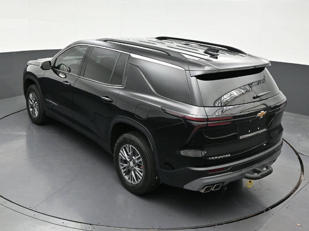 Used 2025 Chevrolet Traverse LT FWD image 19
