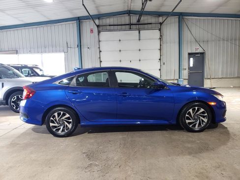 Used 2017 Honda Civic EX image 2