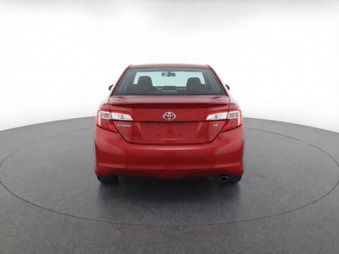 Used 2014 Toyota Camry SE w/ Fleet Convenience Package image 7
